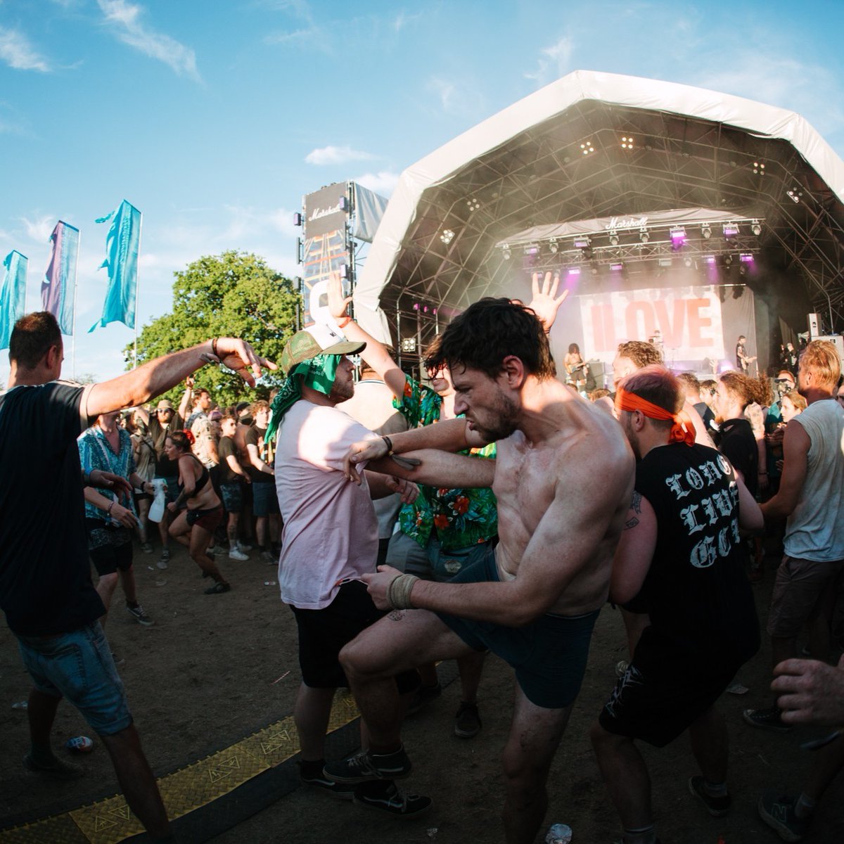 2000trees Festival tweet media