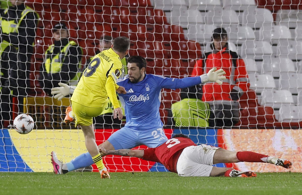 İY | Nottingham Forest 0-1 Fenerbahçe  

⚽️22' Kerem Aktürkoğlu  

#NFFCvFB