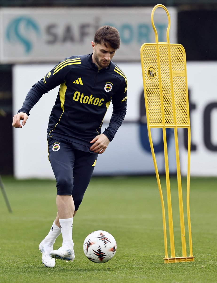 O yaptığın ahtapotluk razıyız senden

#NFFCvFB