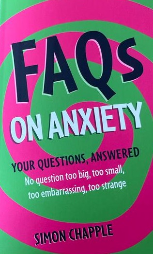 AnxietyUK's tweet image. Feeling #anxious and overwhelmed by endless Google searches and conflicting advice? 💭 You’re not alone — and you don’t have to figure it all out by yourself. 

📘 *FAQs on Anxiety* brings together clear, honest answers to the questions people ask most about anxiety — what it is,