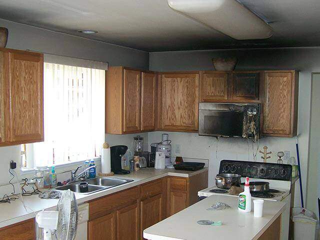 RDU_WaterDamage's tweet image. #Smoke &amp;amp; #fire damage can hide in walls, wiring &amp;amp; surfaces. From #KitchenFire stains to electrical #FireDamage, we provide detailed #SmokeDamage #restoration to bring back safety &amp;amp; peace of mind.

#WaterDamage #Mold #OdorRemoval #Trauma #Soot #RaleighNC #DurhamNC