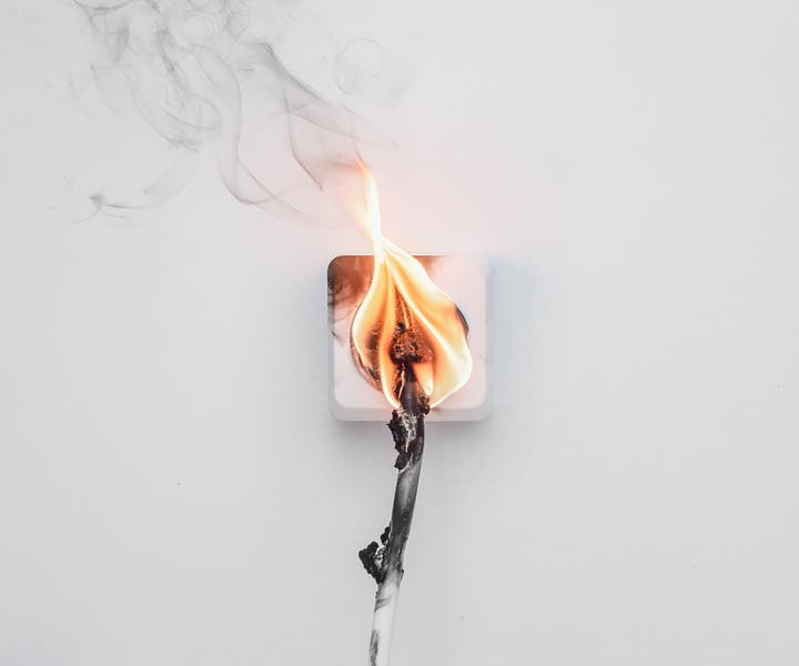 RDU_WaterDamage's tweet image. #Smoke &amp;amp; #fire damage can hide in walls, wiring &amp;amp; surfaces. From #KitchenFire stains to electrical #FireDamage, we provide detailed #SmokeDamage #restoration to bring back safety &amp;amp; peace of mind.

#WaterDamage #Mold #OdorRemoval #Trauma #Soot #RaleighNC #DurhamNC