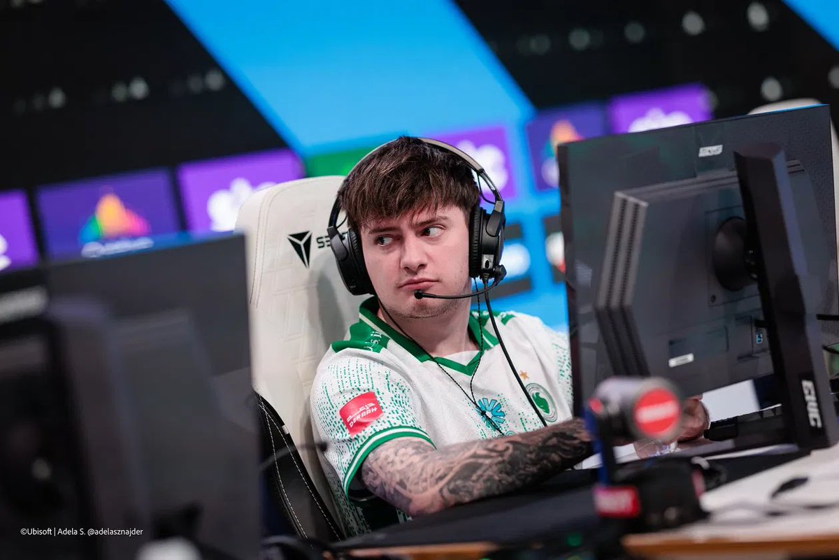 AnyytyR6S tweet picture