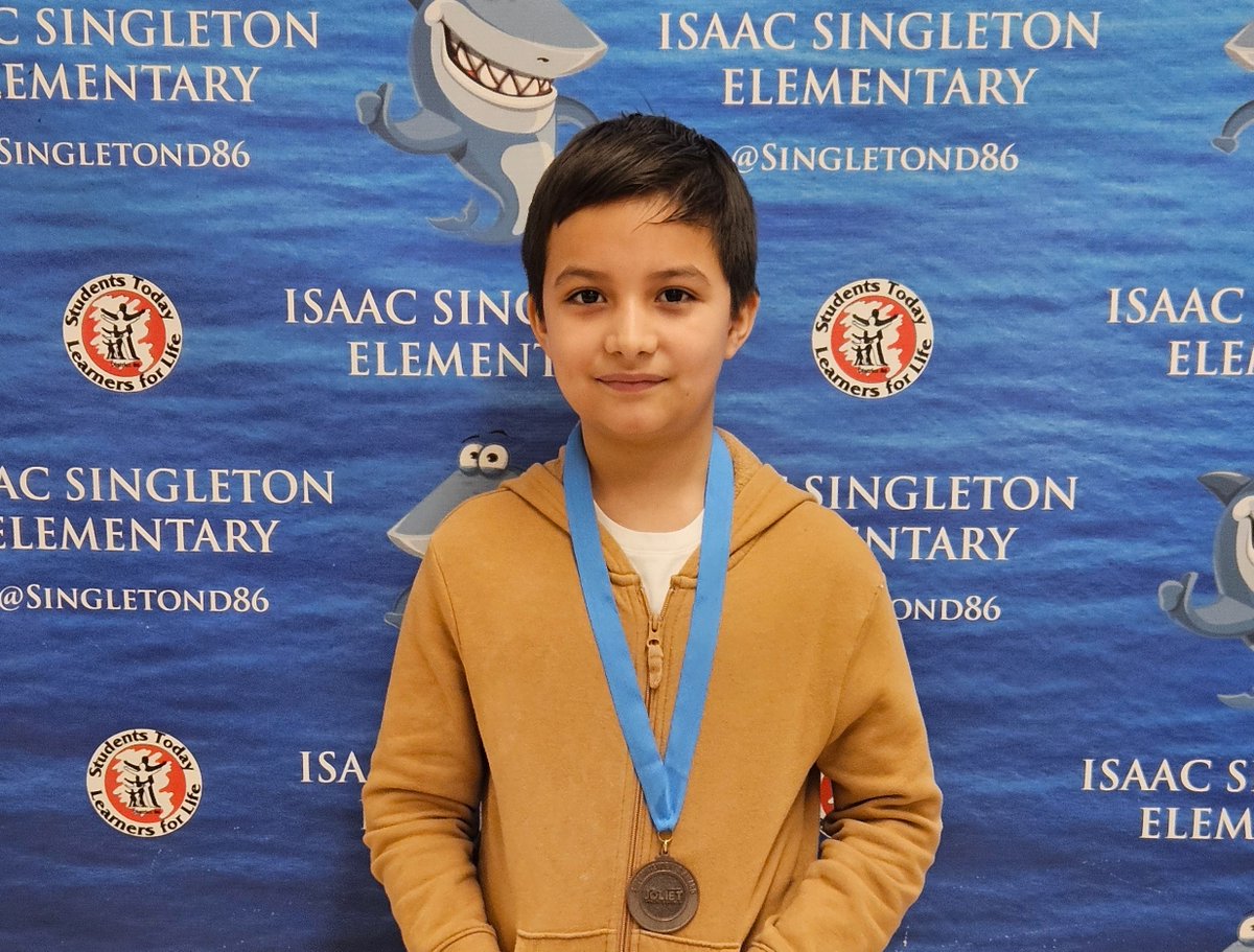 ¡Felicidades a los alumnos de las escuelas <a href="/EisenhowerD86/">Eisenhower Academy</a>, <a href="/GompersD86/">Gompers Jr. High</a>, <a href="/AOMarshallD86/">Marshall Elementary</a> y <a href="/SingletonD86/">Singleton Elementary</a> que recibieron el Premio de la Superintendente para el segundo trimestres! #D86Hope