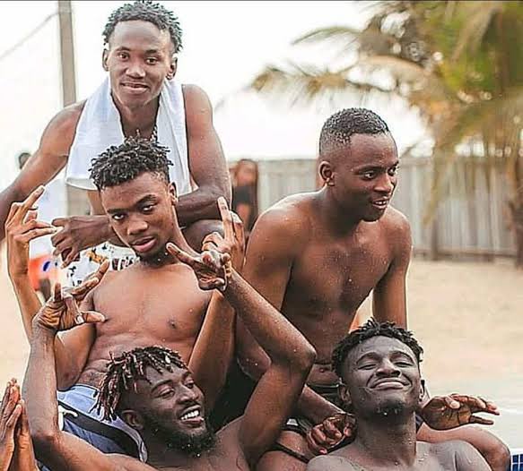 Sydney talker, nasty Blaq, pankeeroy and okiki started this skit thing together, but why did they suddenly cut OkikiDFT off?🤔