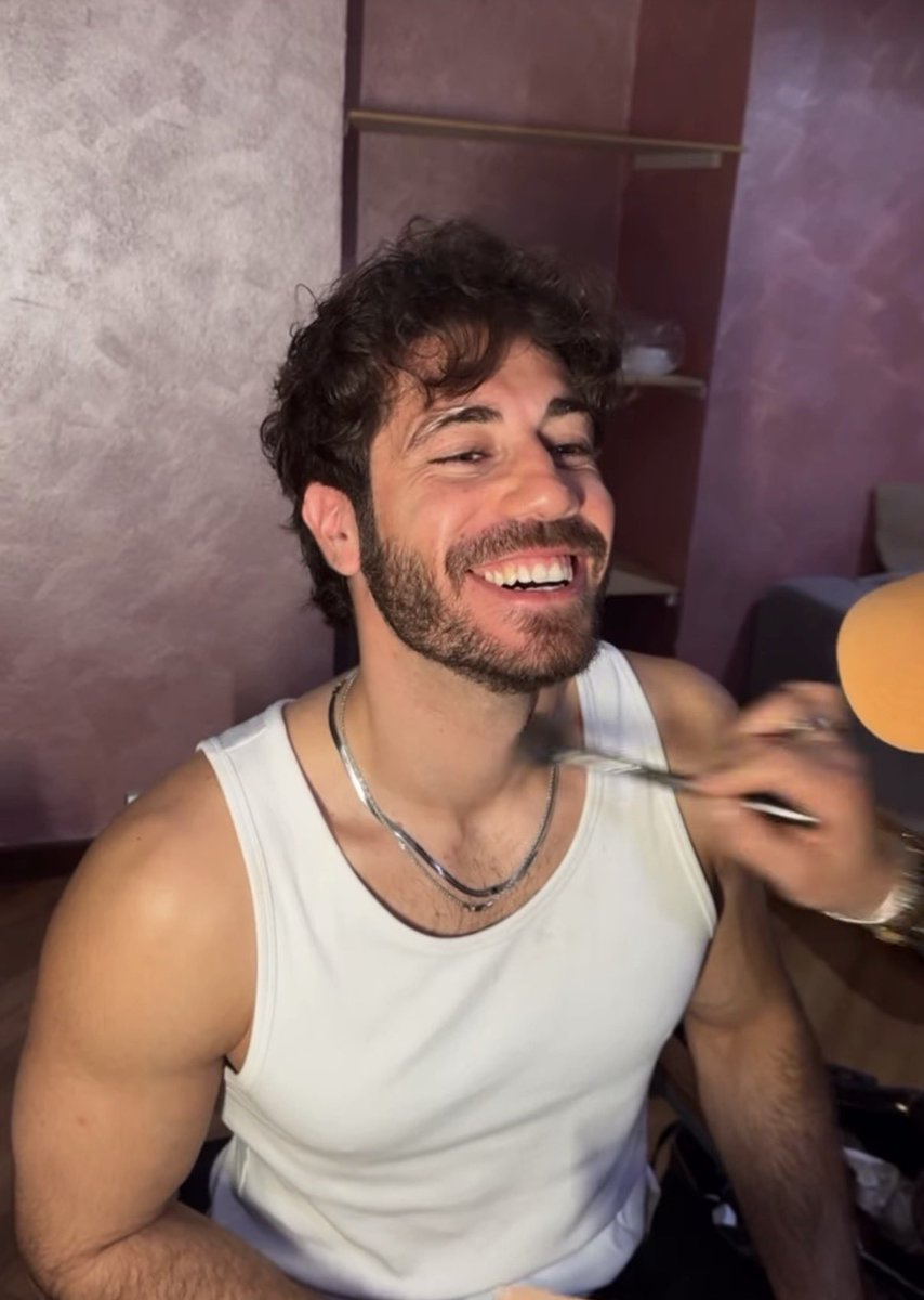 Letyzia06's tweet image. Ma qui ha 20 anni 
Che bello #rashmer 🫠