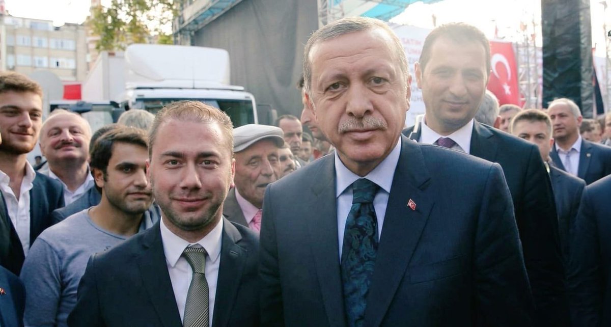 Gençliğimin en güzel yıllarını senin dönemine denk getirip, en ön safta davanda mücadele etmeyi nasip eden Rabbime hamd olsun 🌹

Nefesine, ömrüne bereket.
İyi ki 🤍

<a href="/RTErdogan/">Recep Tayyip Erdoğan</a> 
#NiceYıllaraREİS