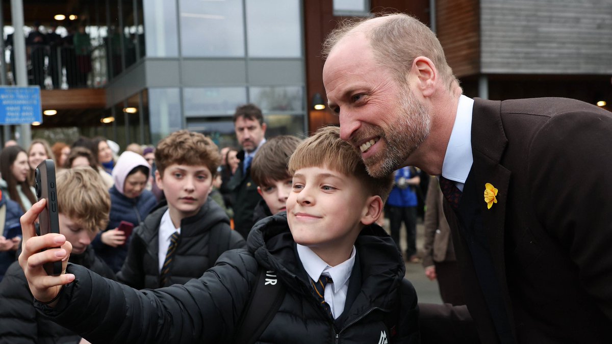Celebrating volunteering and community spirit ahead of St. David's Day in Powys 🏴󠁧󠁢󠁷󠁬󠁳󠁿

//

Dathlu gwirfoddoli ac ysbryd cymunedol cyn Dydd Gŵyl Dewi ym Mhowys 🏴󠁧󠁢󠁷󠁬󠁳󠁿