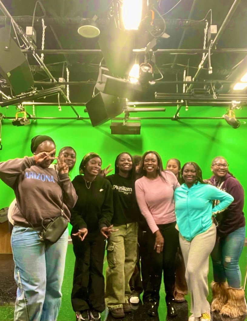 AudreyWSBTV's tweet photo. Had a wonderful time speaking with some of the young ladies of Benjamin E. Mays High School about journalism at the 3rd Annual Sisterhood Summit.
@APSMaysRaiders https://t.co/iBHg8yewhB