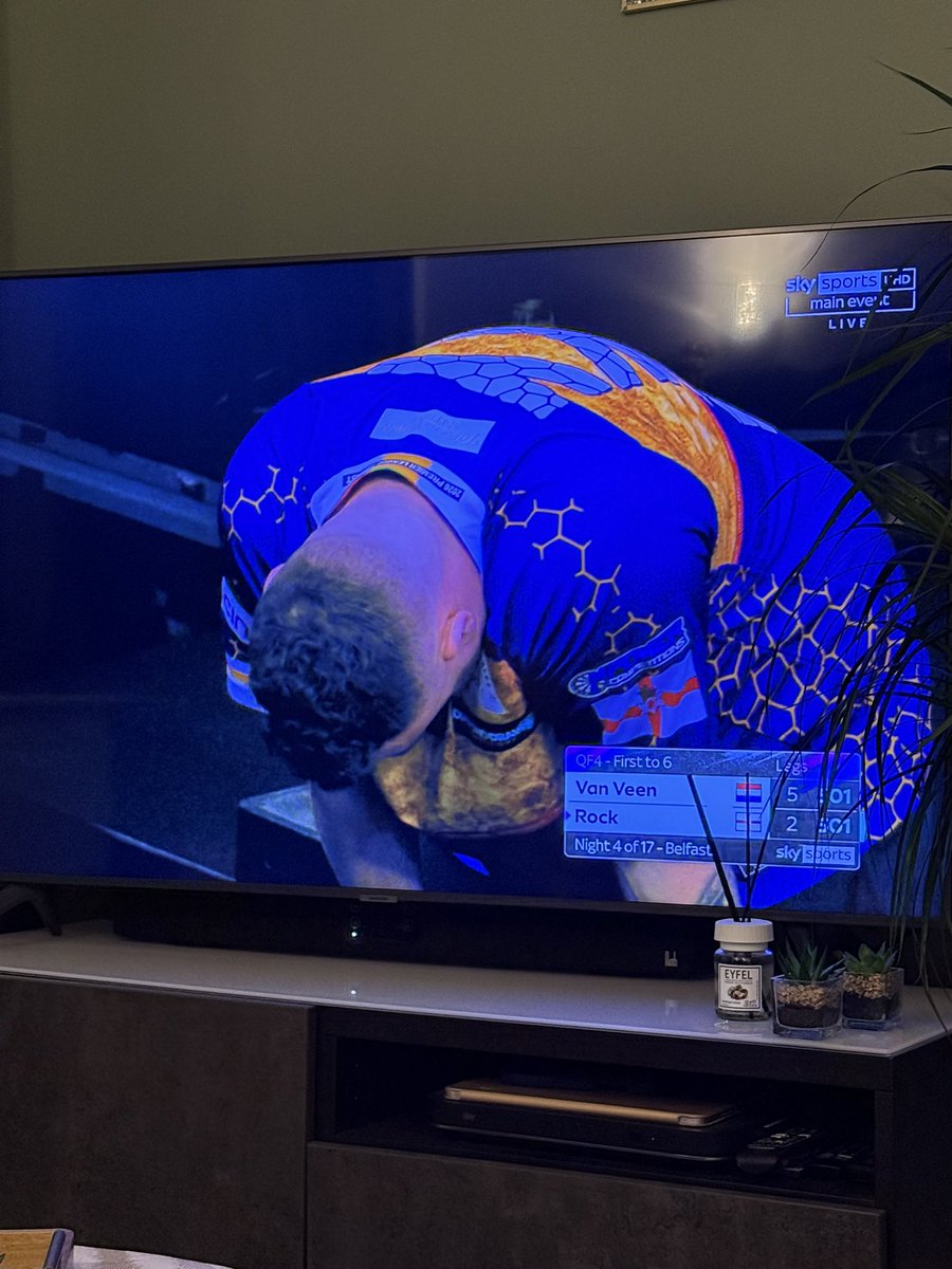 Racing Mikey 🐎 tweet media