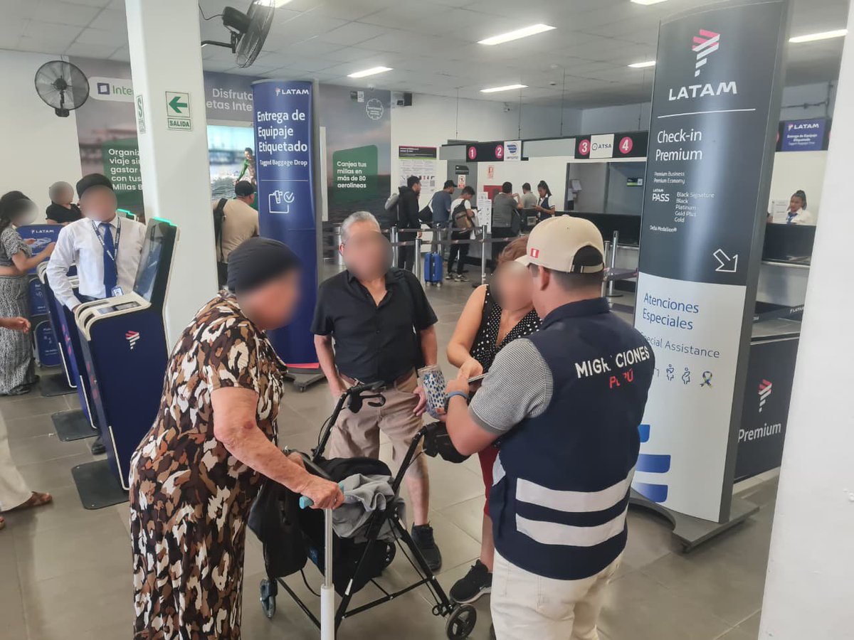 MigracionesPe's tweet image. En articulación con la @PoliciaPeru , #MigracionesPerú 🇵🇪 continúa intensificando los operativos de verificación y fiscalización migratoria en #Arequipa, #Cusco, #Callao, #Ica, #Junín, #LaLibertad, #Loreto, #Puno, #SanMartín y #Tumbes para contribuir con la seguridad nacional.