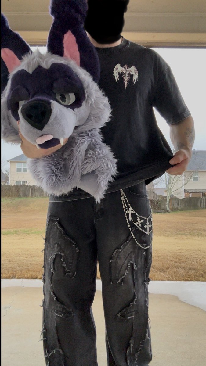 >Becomes a furry 
>Starts dressing in street wear