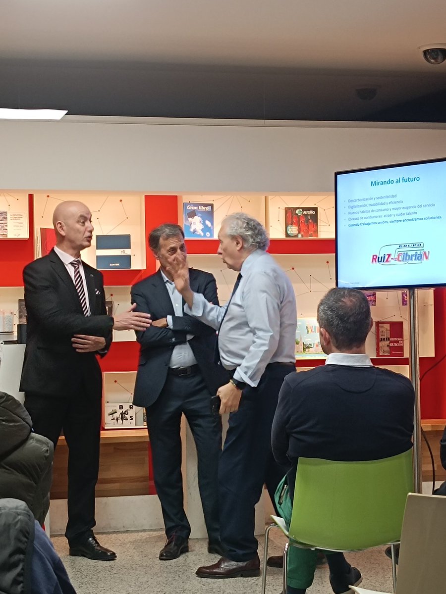 Álvaro López Herrera tweet media