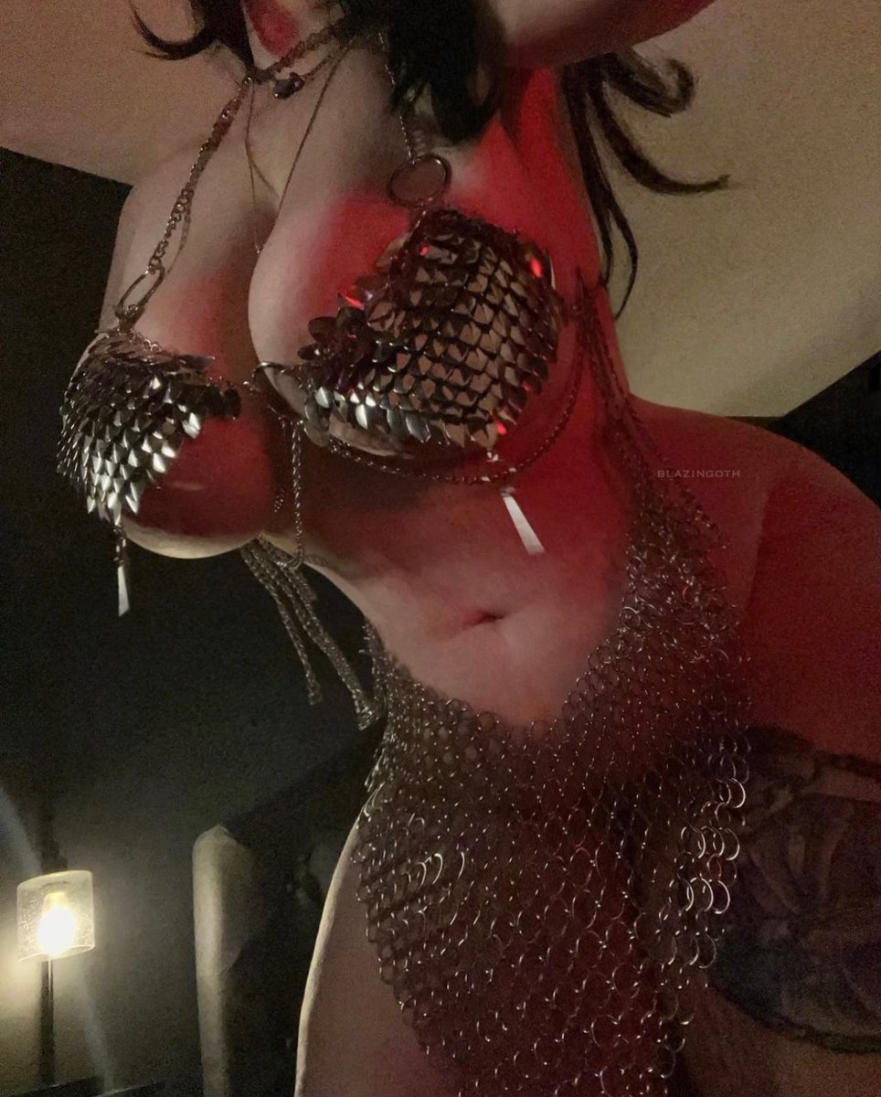 Ulrock 'The Viridian Demon' Dawnbreaker ๐ต๐ธ tweet media