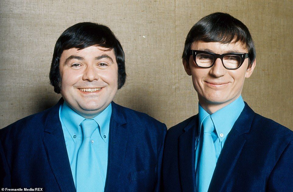 TalkingPicsTV's tweet photo. 70s comedy, sketches and song with #FreddieStarr #PeterGoodwright #LittleAndLarge #RogerKitter and many more!
๐ WHO DO YOU DO? (1972) 11:10pm #TPTVsubtitles https://t.co/xBrOA5ijfD
