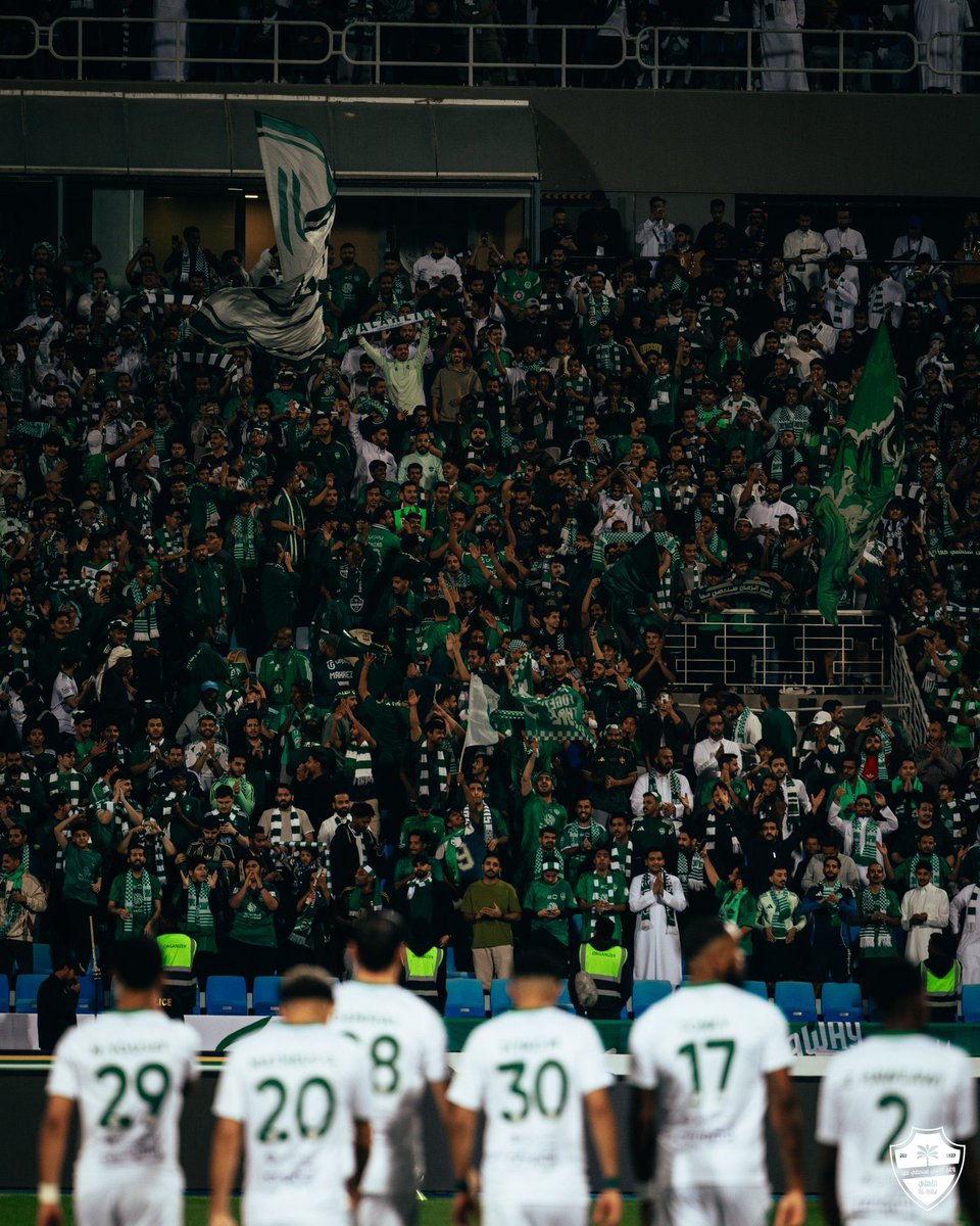 Ahli_ii's tweet photo. الف مبروك للملوك .. فوز صعب ومهم جداً 
شكراً لجماهيرنا في الرياض 💚. 
#الاهلي_الرياض https://t.co/QChHNr98gD