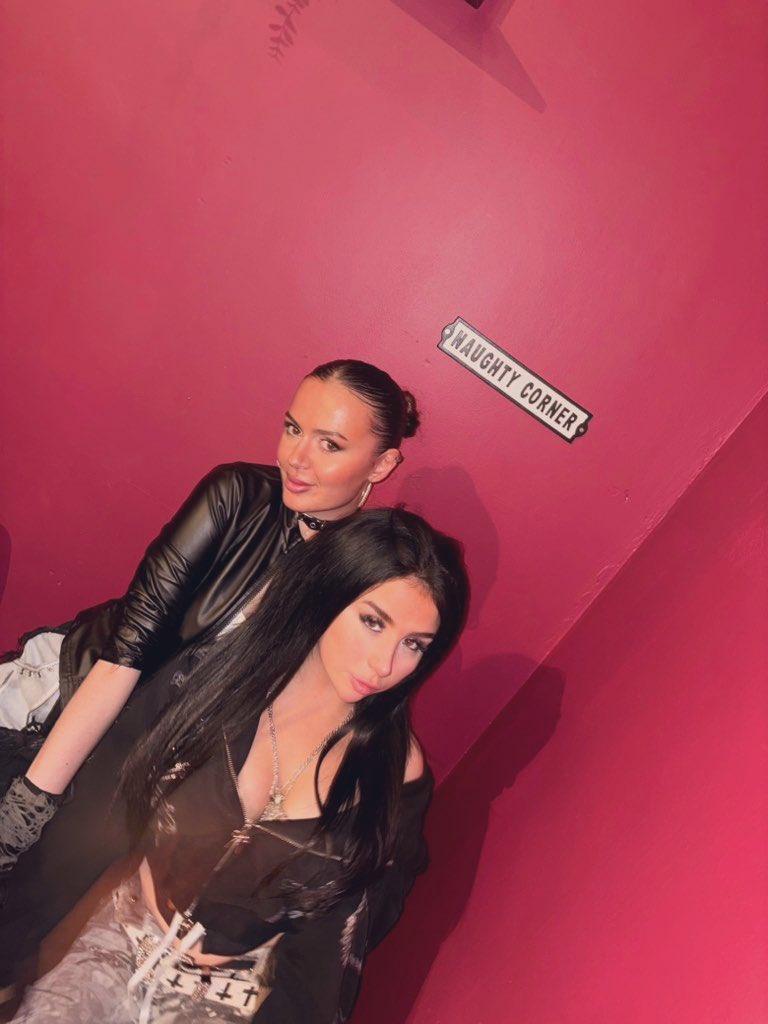 Goddess Sapphire 👑 tweet media