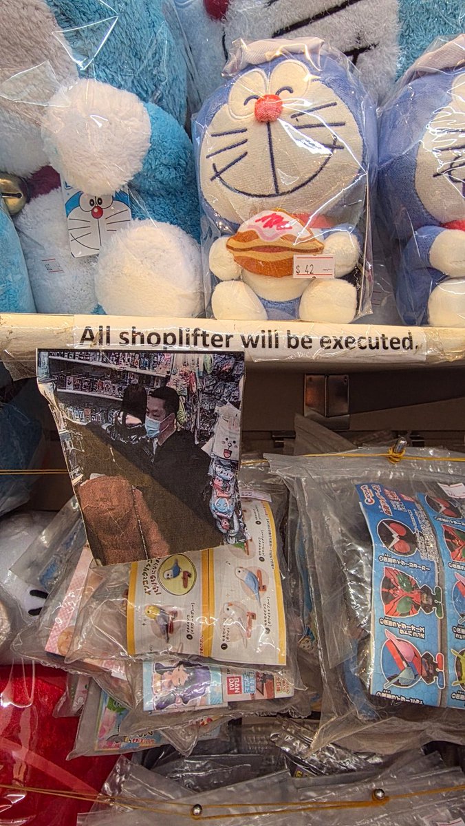 victryena tweet media