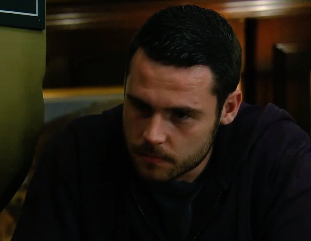 sugdenhighway's tweet image. the way robert was instantly down bad even when aaron was shoving him against a wall lmao