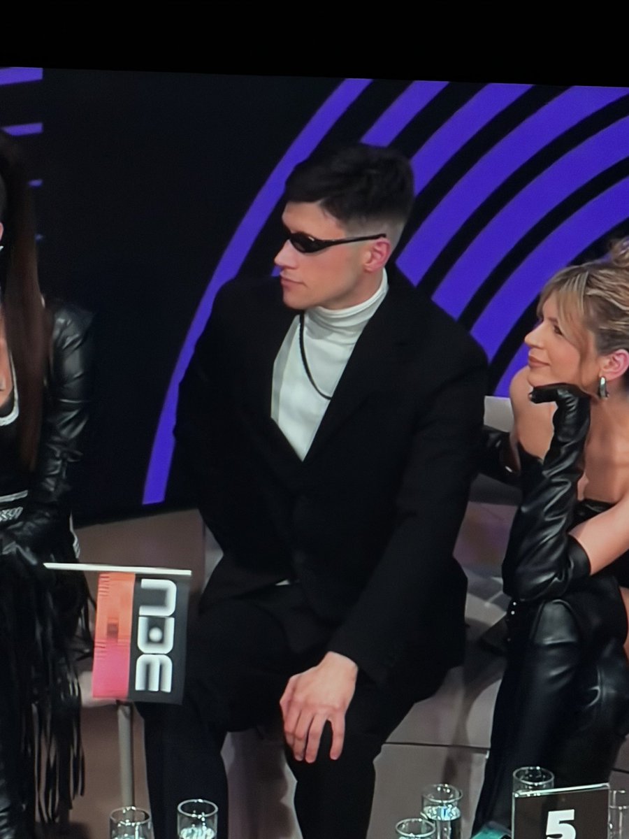 pokret za narod i drzavu rakella ferarri tweet media