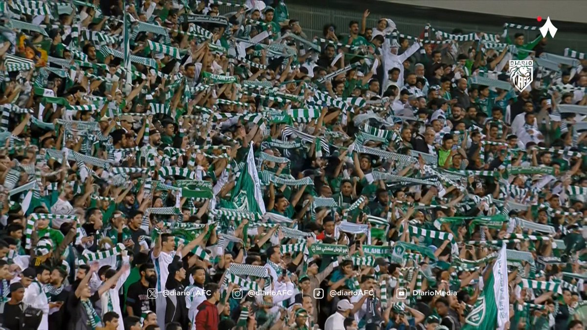 🚨 سلطان الغشيان - مقدم ثمانية:

شايف الجماهير اللي حاضرين اليوم وحضورهم كبير؟ بتشوفهم بعد يومين في سوق واقف، جماهير الأهلي حالة فريدة 🟢⚪️