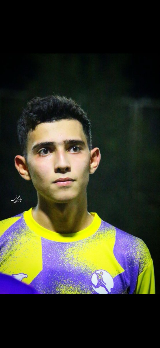 محمد حسین غلامی ۱۸ ساله 
به وقار و متانت چشمانت نگاه میکنم به زندگی پیش رویی که ازت گرفتن.
عزیز دلم برادر ندیده ی من💔