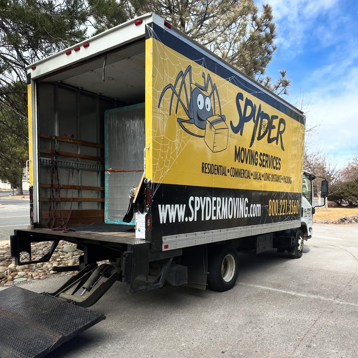 SpyderMoving's tweet image. Mover of the week! Spyder Moving Team is skilled, reliable, and courteous! Give us a call for your next move at (800) 221-3560 or learn more at spydermoving.com 
#spydermovingandstorage #movingcompany #movers #localmovingservices #movewithspyder