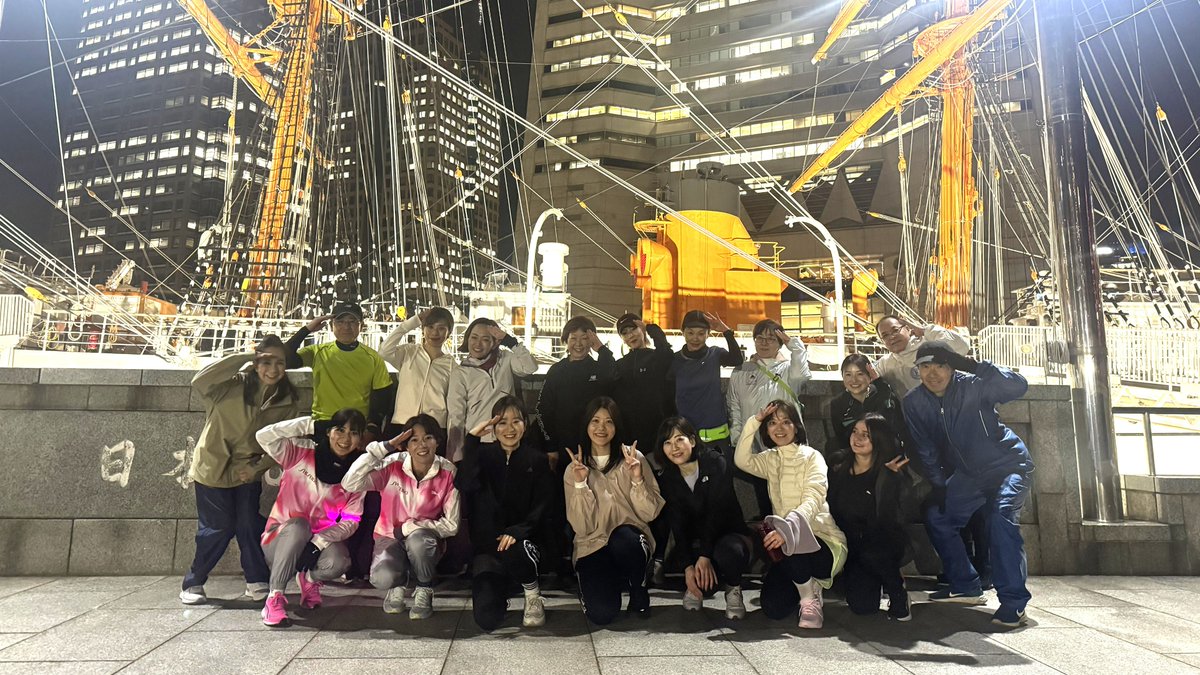 Shiseido_rc's tweet image. 🙌社内RUN＆WALKイベント開催🙌
選手と社員が一緒にランニングやウォーキングを楽しむイベント「#FUNRUN」を資生堂グローバルイノベーションセンターで開催しました🏃‍♀️🚶🌙
先日引退を発表した井手選手も参加し、夜景が綺麗なみなとみらいを社員の皆さんと一緒に楽しみました🌃
#井手彩乃 #風間歩佳