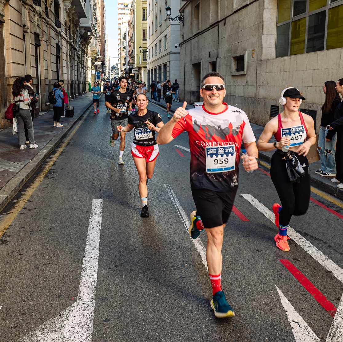 RobertoDLFC's tweet photo. Sol, amigos y... #MediaMaratón de @mmaguasalicante 🏃🏻‍♂️☀️ https://t.co/z1N4O9WzmE