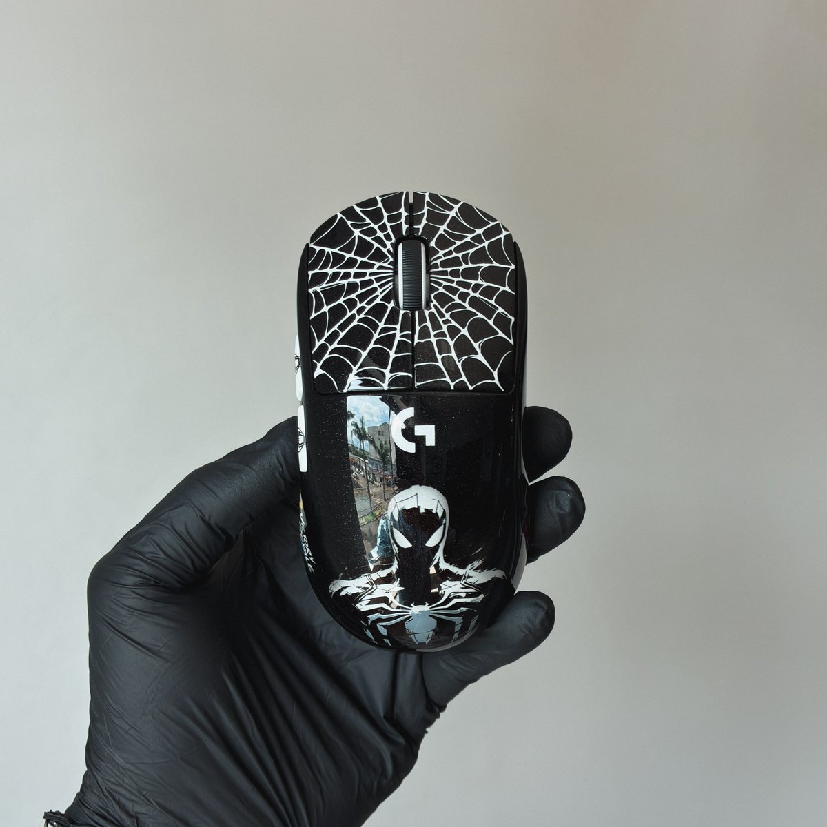 Customice tweet media