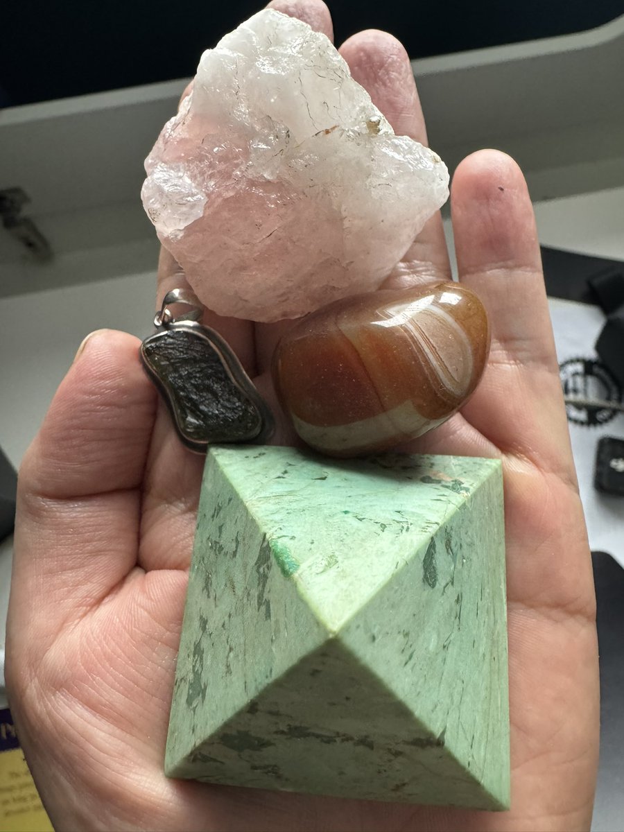 Ace Tarot tweet media