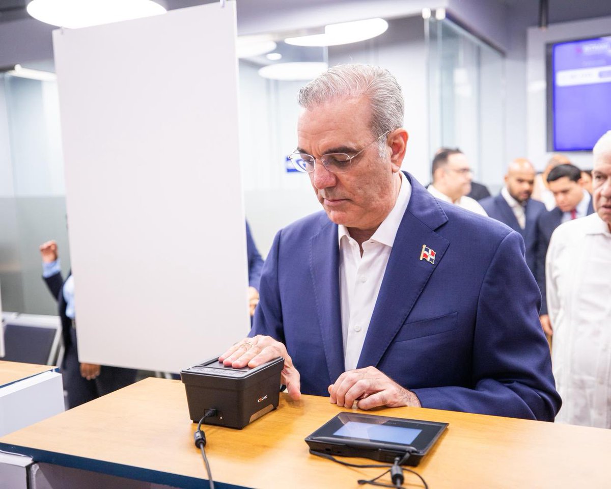 Deligne Ascención tweet media