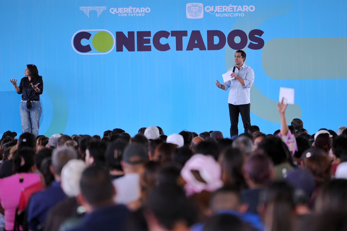 pinformativomx's tweet image. 🖥️🚀 Entrega @FeliFerMacias mil #laptops del programa #Conectados. 📧
🤝🏻 El programa busca reducir la brecha digital.👇🏻
wp.me/p9WcPa-eOd