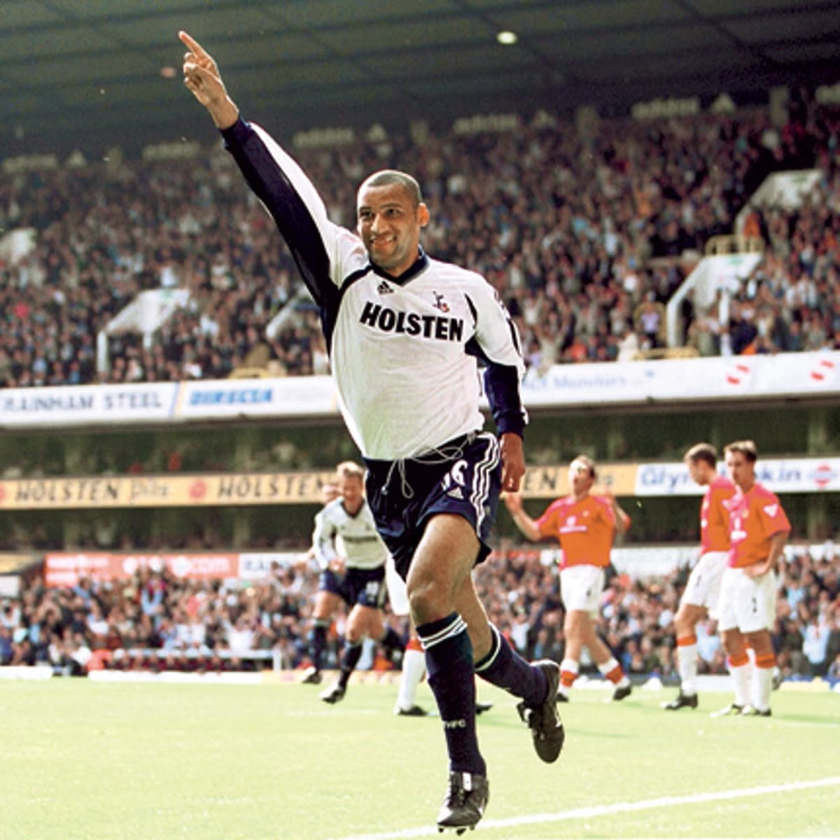15yrs today we lost Dean Richards. It would have been nice if <a href="/SpursOfficial/">Tottenham Hotspur</a> acknowledged it #COYS