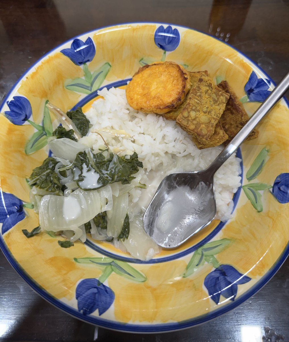 fabenten's tweet photo. Sahur Day 9: Nasi Berlauk https://t.co/Vje92PoncA
