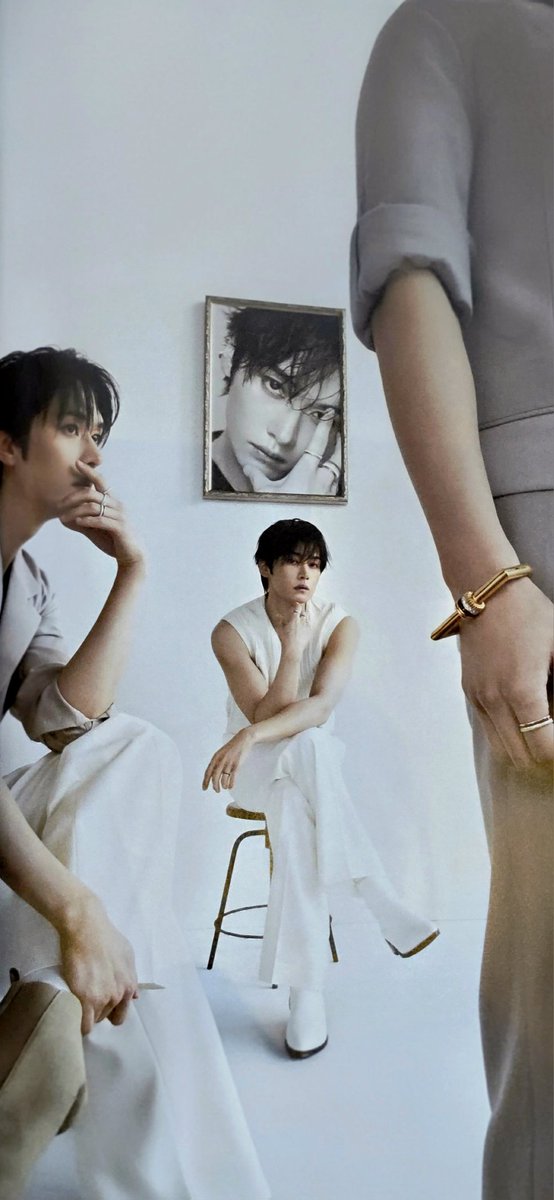 WHAT IS THISSS OMGG #リノ #리노 #leeknow #StrayKids