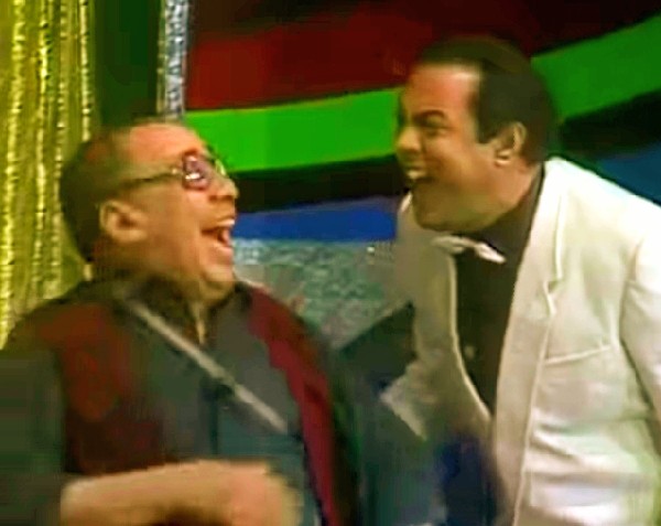 .        بيقولك نتنياهو فتح باب التلاجة
  لقي فيها جبنة مثلثات🔻🔻🔻طلع يجري 😂