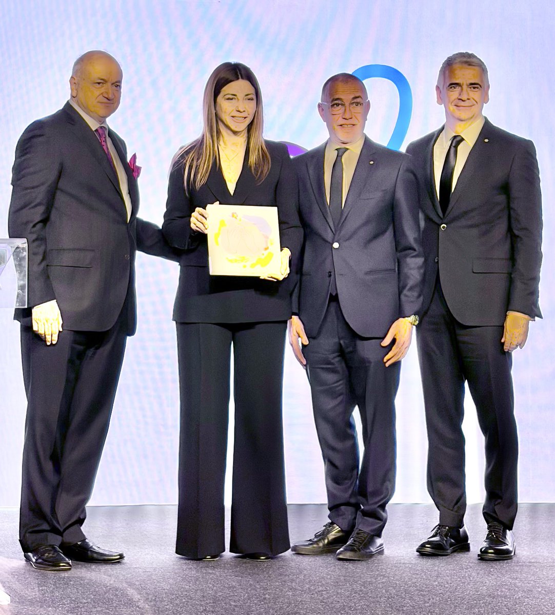 Constantine A Stratakis tweet media