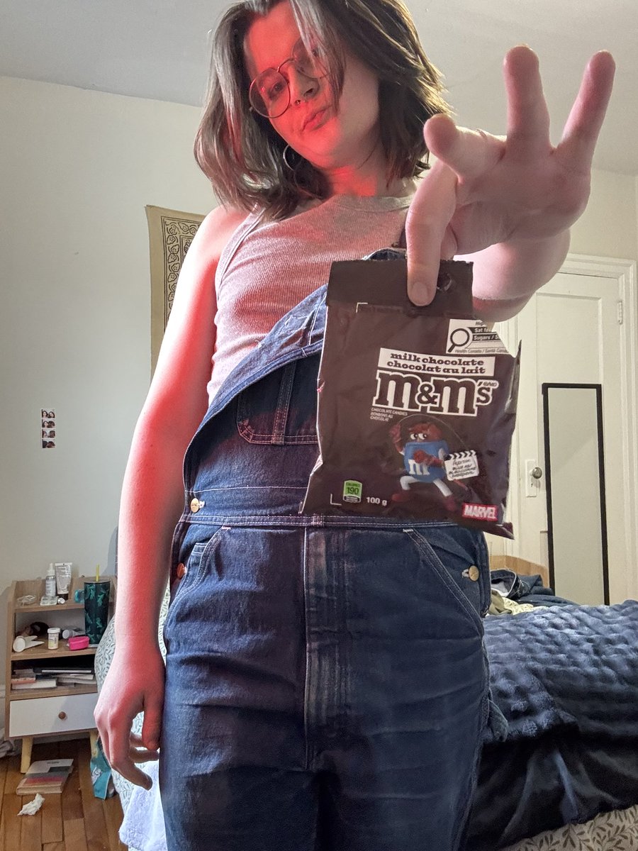 clownmarceline tweet media