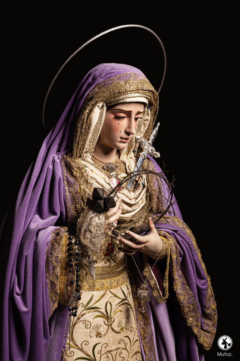 ArchiSangre's tweet photo. NOTICIA 🔴 | Presentado el Cartel de la Semana Santa 2026 de @ElPenitente con esta imponente fotografía de @pablomuji. 

🙏🏽 Agradecemos al autor y a todo el equipo por haber elegido a María Stma. de Consolación y Lágrimas.

#CofradíasMLG #ArchiSangre https://t.co/M5onKVCQcV