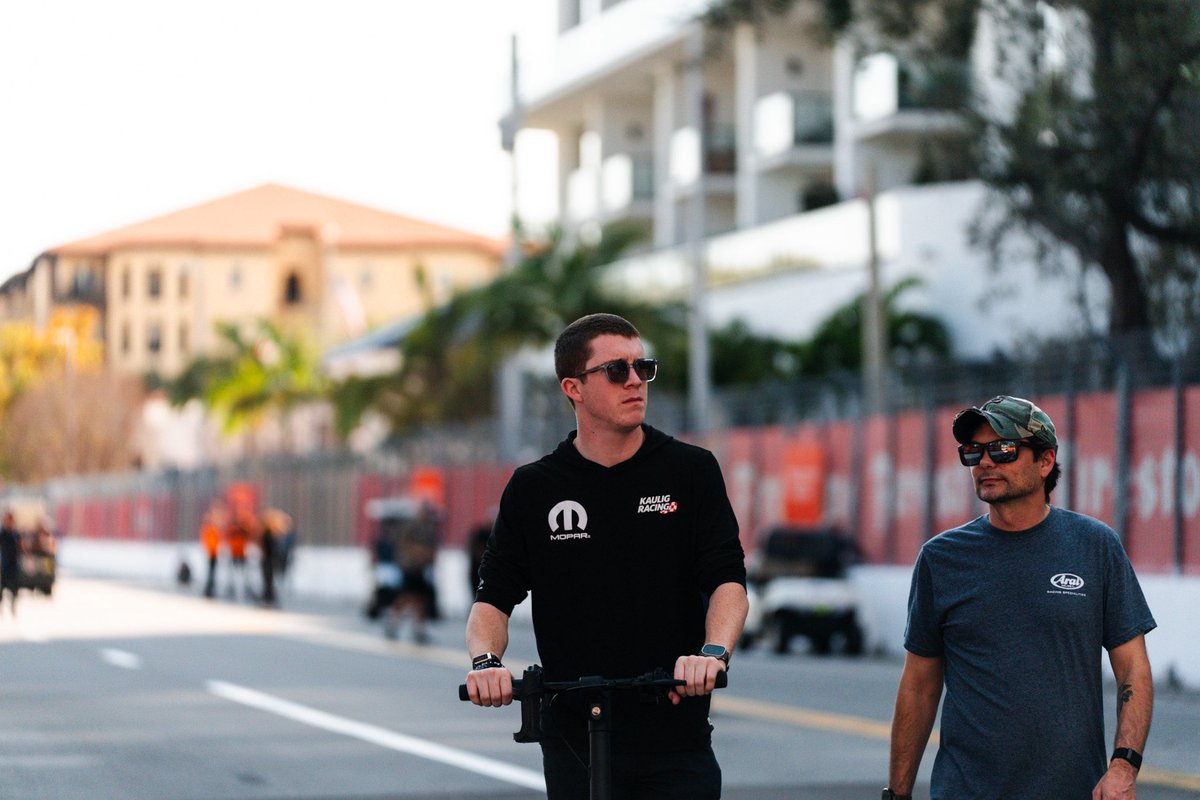 Kaulig Trucks tweet media