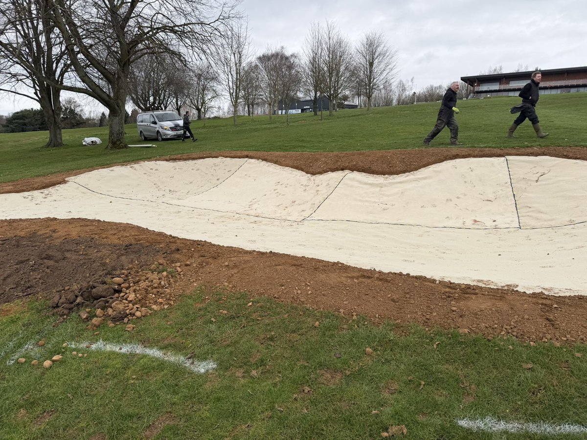 Whitemoss_BLaw's tweet photo. Nice dry morning over @LutterworthGolf  today installing @BunkerMat_com into 4 well prepared bunkers by Paul and the lads. https://t.co/lbiXlPGy3O