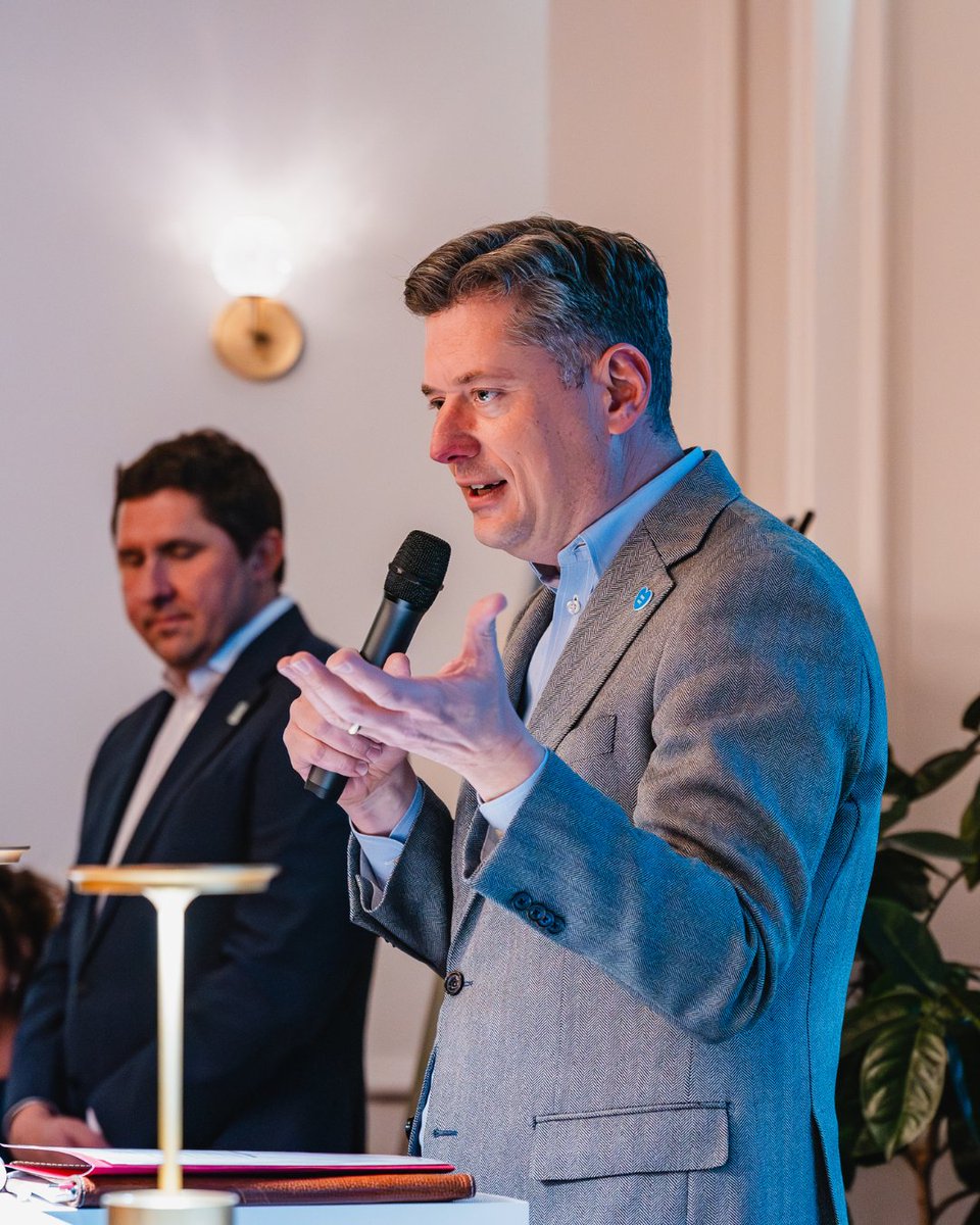 Fields & Futures tweet media