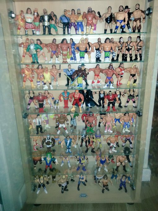 Frantxu_45's tweet photo. @El_Hormiguero @danimartinezweb Aquí os dejo mi colección completa de las míticas figuras de #PressingCatch de los 90, de las cuales habéis hablado en el programa! #DaniMartinezEH 🐜 https://t.co/4Q92NskPqO