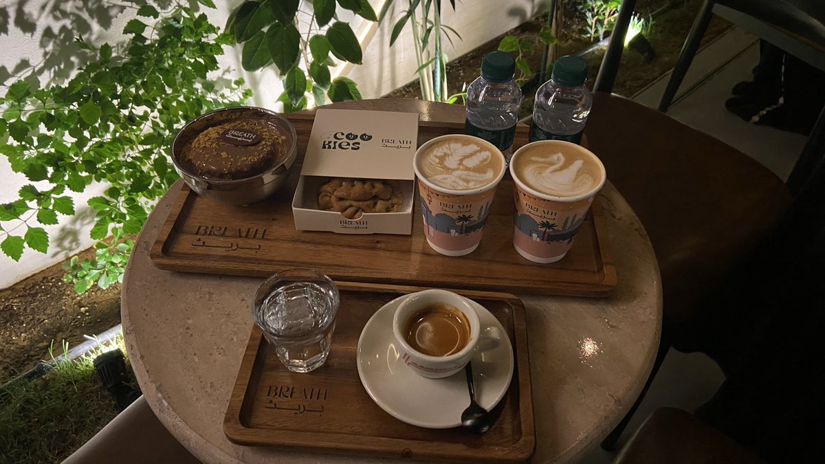 L_122k's tweet photo. عشوائيات لذييذة🍯😋 https://t.co/jyZd0XSZRI