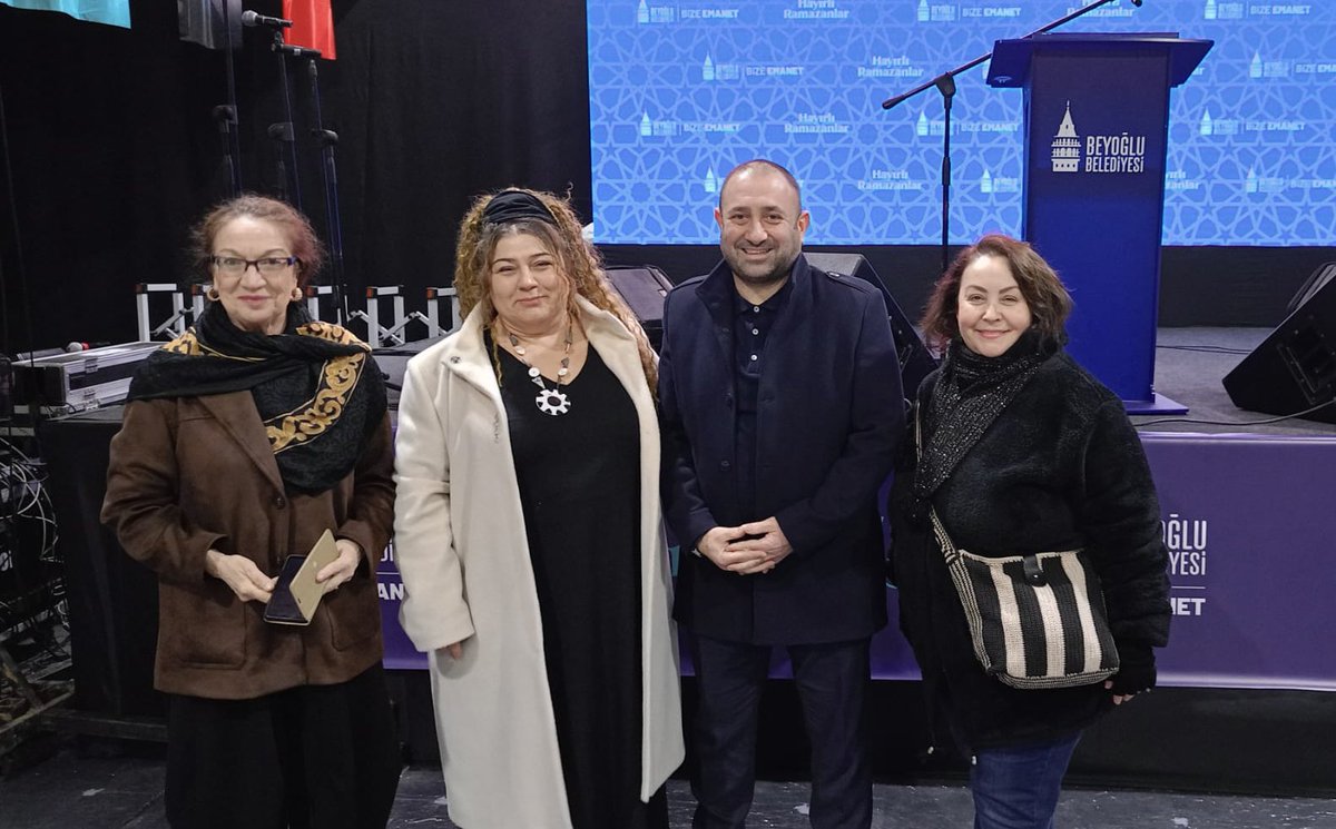 Kuloğlu Mahallesi Muhtarı sn.Ebru Gülten Yalçıntuna Korkmaz ev Sahibliğinde düzenlenen İftar programına katılım sağladık..