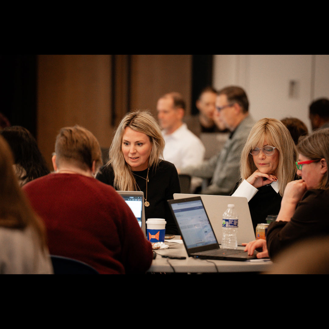 Oracle University tweet media