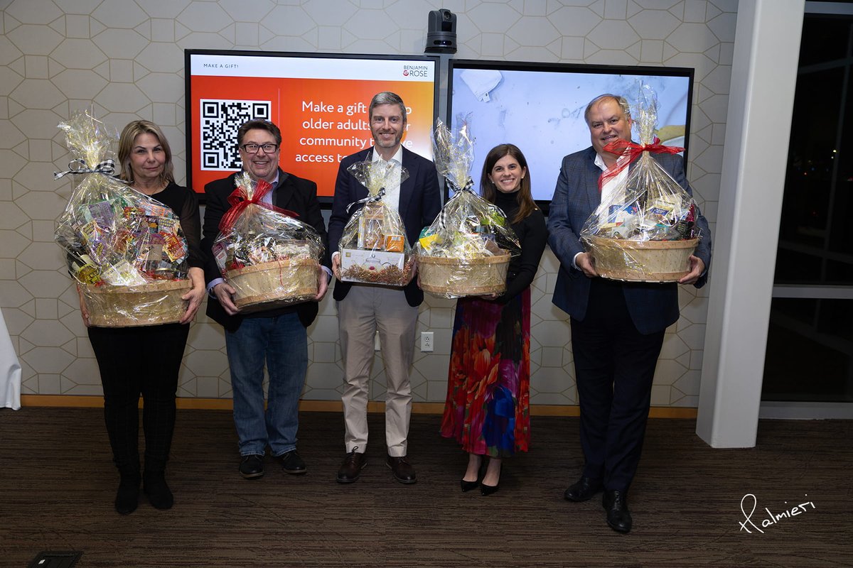 Benjamin Rose tweet media