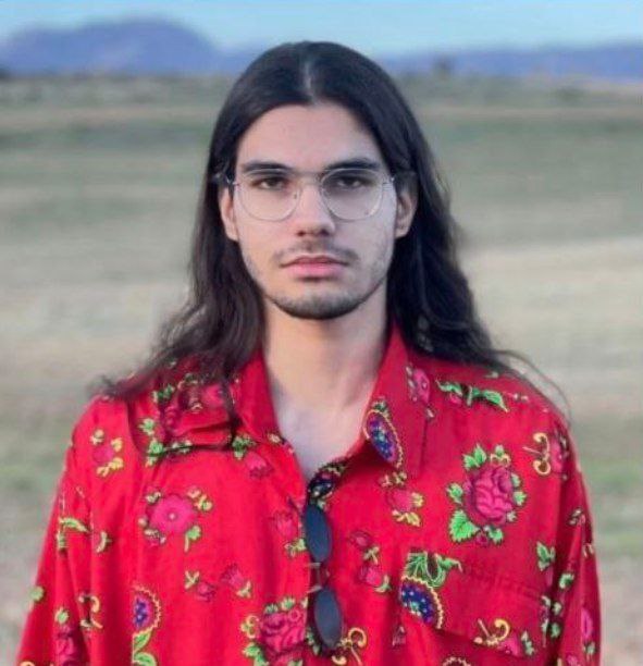 حصینم ! tweet media