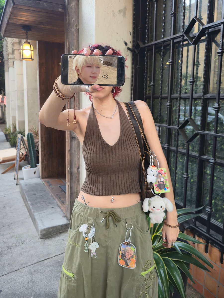 honey bunches of yeots tweet media